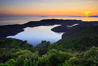 pogled z Montokuca na Veliko jezero