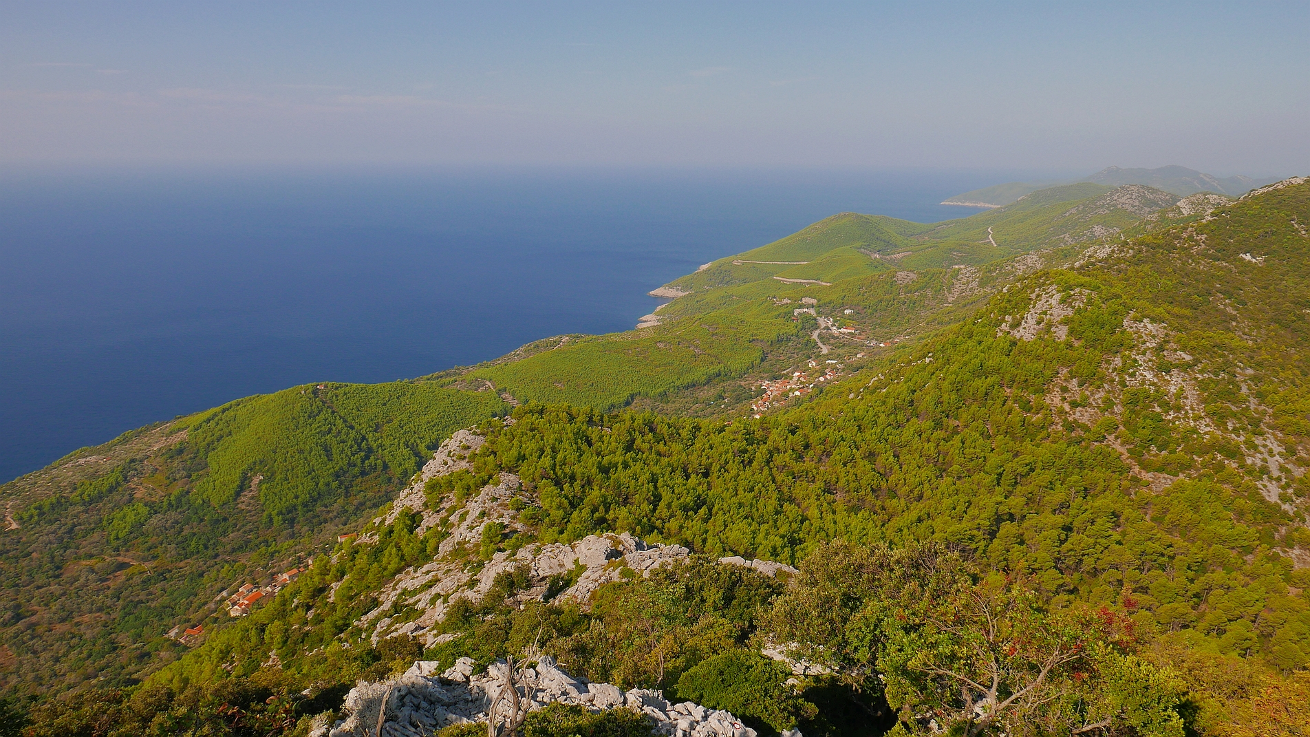 Pogled z Velikega grada proti jugozahodu