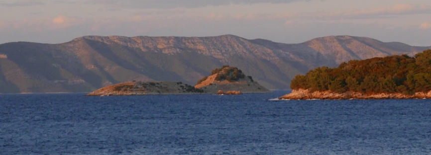 Otočka Glavat in Pomeštak pred Pomeno